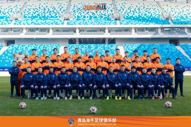  青島海牛一線隊(duì)名單：老將鄭龍、薩里奇坐鎮(zhèn)，金洋洋等新援在列